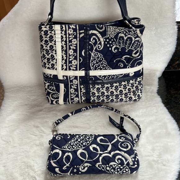 Vera Bradley shoulder bag and wristlet VGUC - Picture 13 of 17